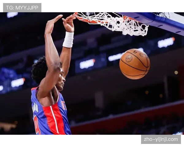 特雷斯·杰克逊-戴维斯猛龙首秀15分钟两双 前场篮板拼抢展现价值